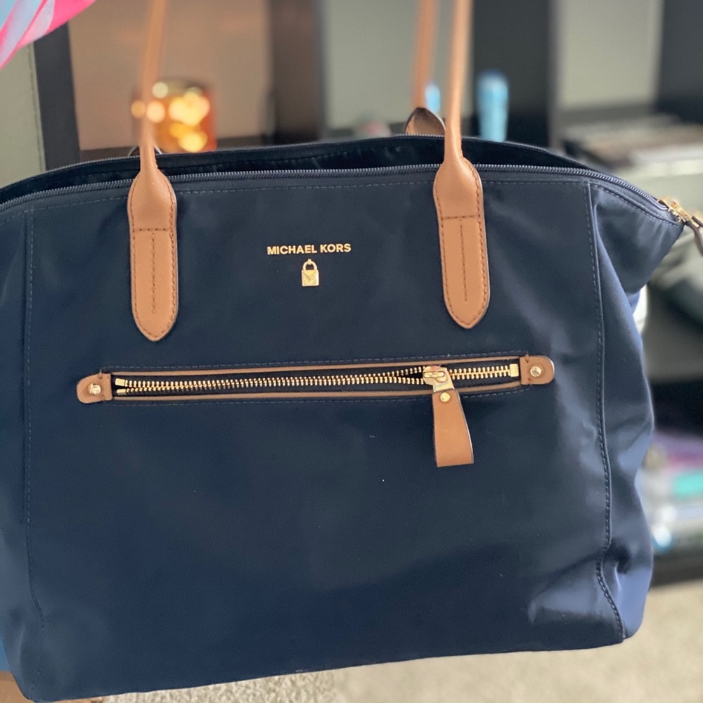 Micheal Kors Purse